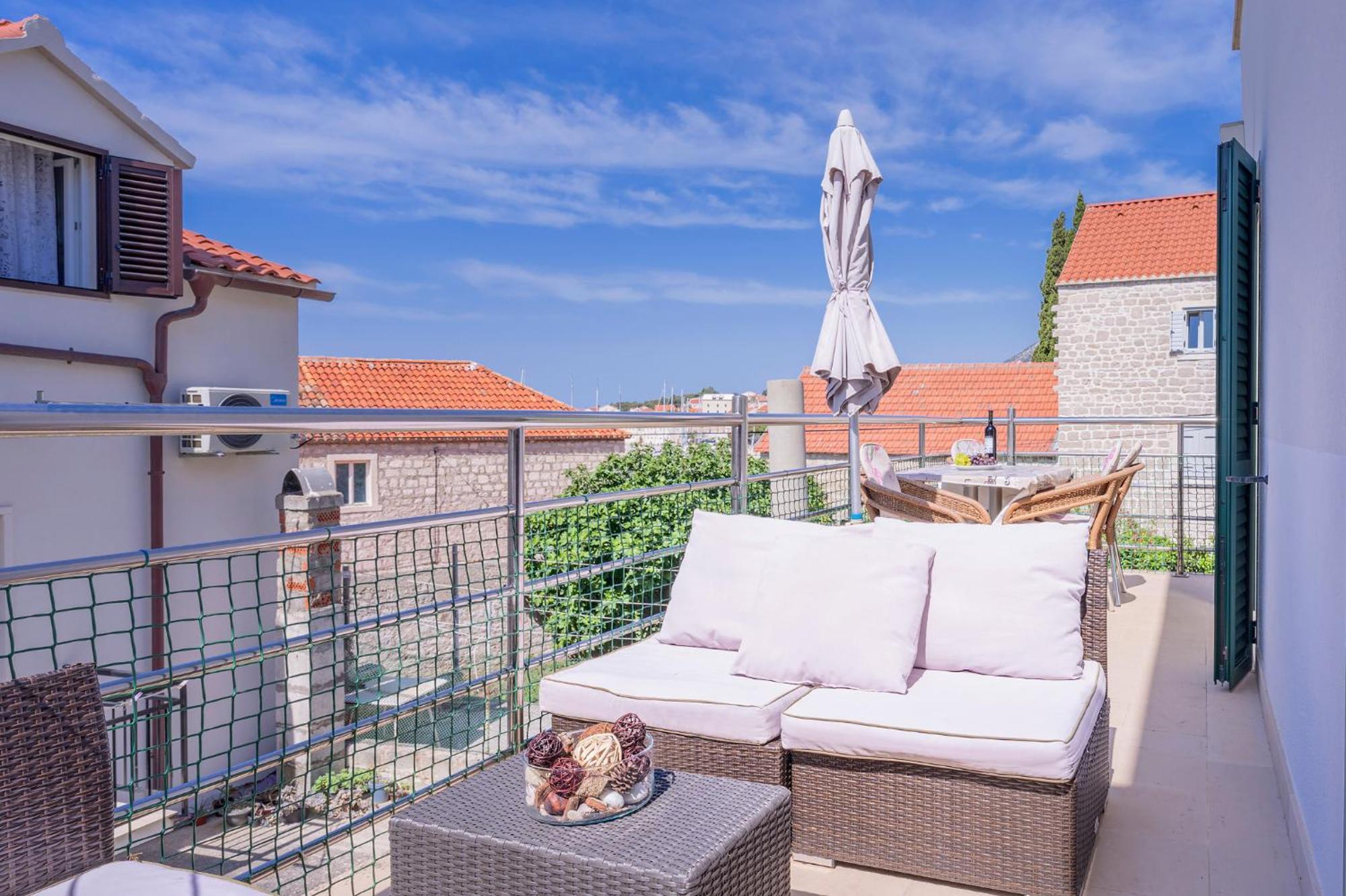 The Midpoint Apartments Bol Bagian luar foto